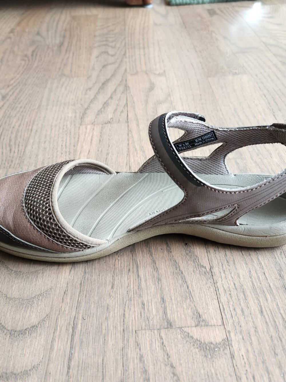 Teva Women's Pasas Mary Jane Shoes, Style # 1000057, Light Brown, 8 Medium - Picture 7 of 7